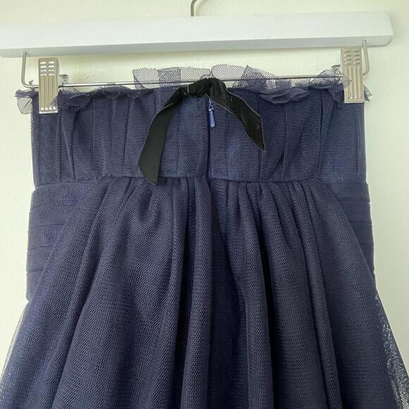 Vera Wang Maids Strapless Gown long in Blue size 2 - Picture 6 of 9